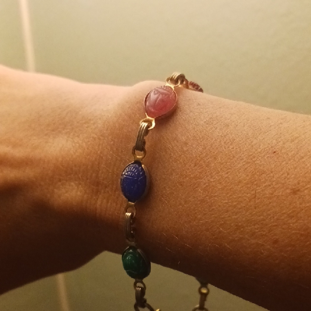 Gold-Tone Multi Gem Scarab Link Bracelet -vintage 1970s